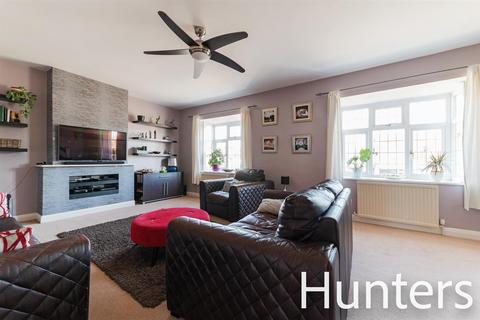 205a Kingston Road, Epsom, KT19 0AB