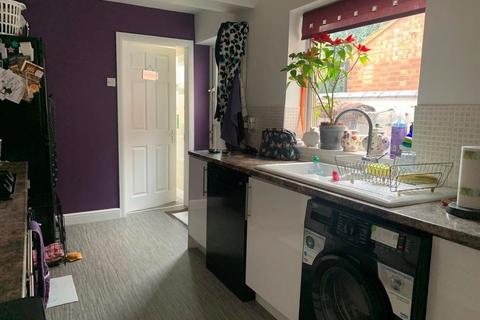 6 Stanhope Road, Northampton, NN2 6JX