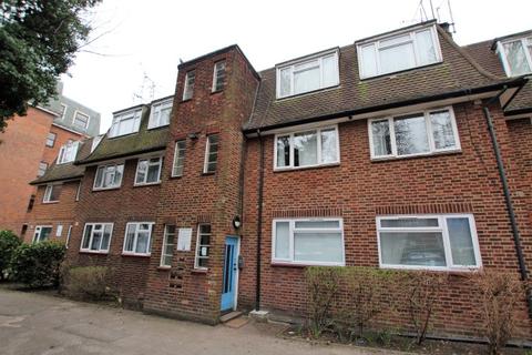 2 bedroom flat to rent - Western Court, Romford RM1