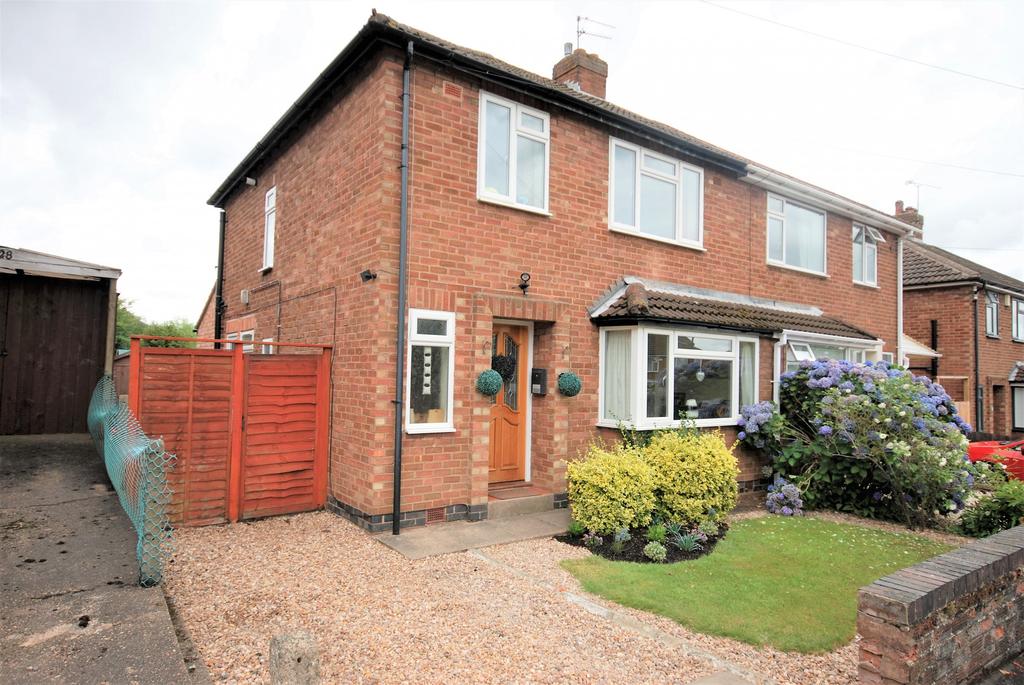 Kelvin Road, Leamington Spa, CV32 7TE 3 bed semidetached house £359,950