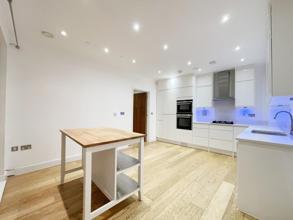 Kitchen/Dining Area