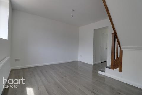 9 Nelson Close, Romford, RM7 8ND