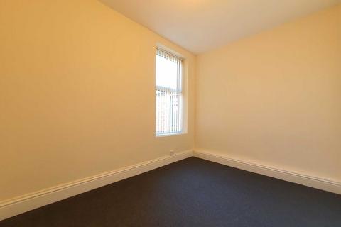 2 bedroom flat to rent, Devonshire Road, Blackpool