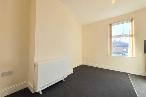 2 bedroom flat to rent, Devonshire Road, Blackpool