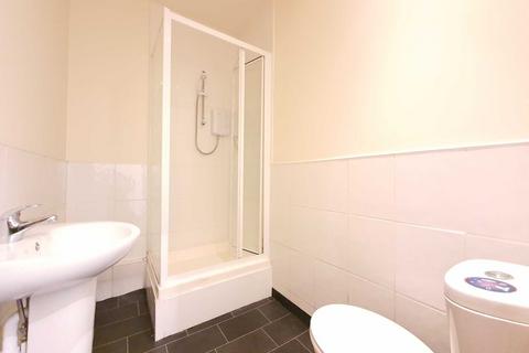 2 bedroom flat to rent, Devonshire Road, Blackpool