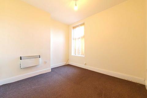 2 bedroom flat to rent, Devonshire Road, Blackpool