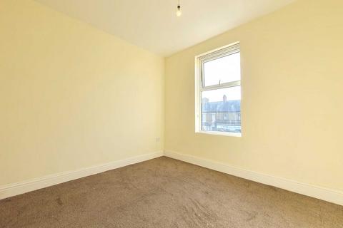 2 bedroom flat to rent, Devonshire Road, Blackpool