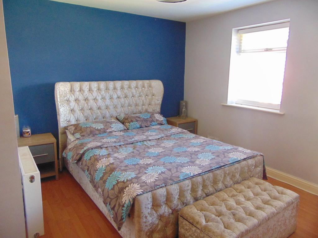 7. Master Bedroom.JPG