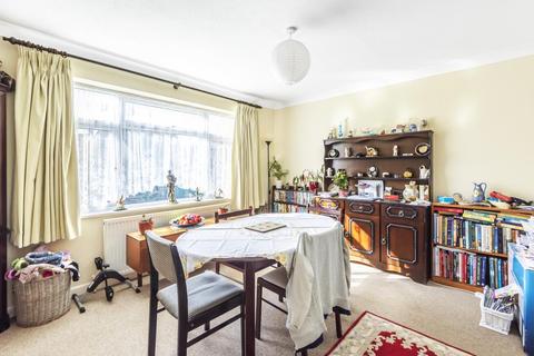 4 Church End, Standlake, Witney, OX29 7SG