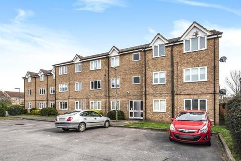 135 Seymour Way, Sunbury-on-thames, TW16 7NL