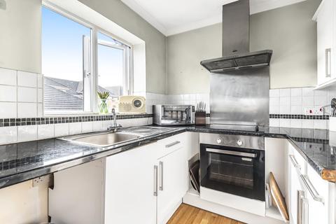 135 Seymour Way, Sunbury-on-thames, TW16 7NL