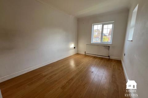3 bedroom bungalow for sale, Princess Avenue, Oadby, LE2