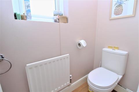 17 Casher Road, Maidenbower, Crawley, RH10 7JG