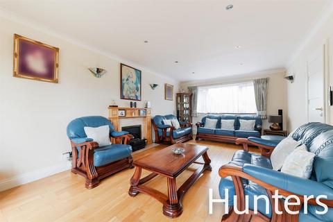 2 High View, Cheam, Sutton, SM2 7DY