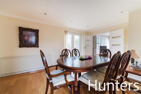 2 High View, Cheam, Sutton, SM2 7DY
