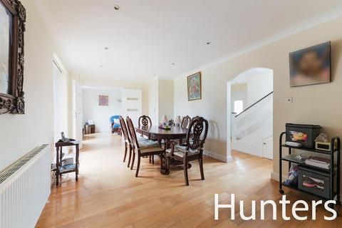 2 High View, Cheam, Sutton, SM2 7DY