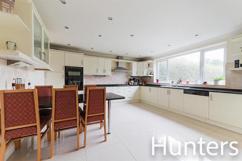2 High View, Cheam, Sutton, SM2 7DY