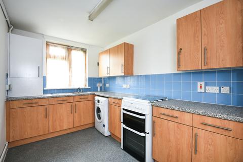 32 Wildwood Close, London, SE12 0ST