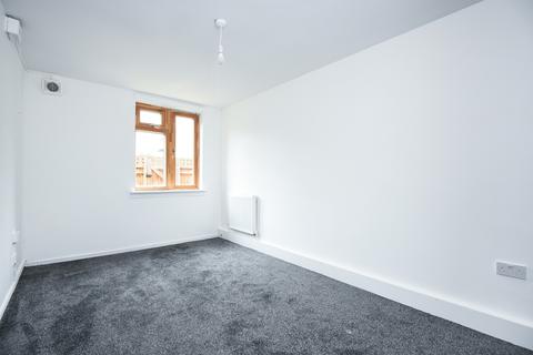 32 Wildwood Close, London, SE12 0ST