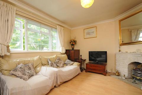 Flat 6, Manor Court Manor Road, Twickenham, TW2 5DL