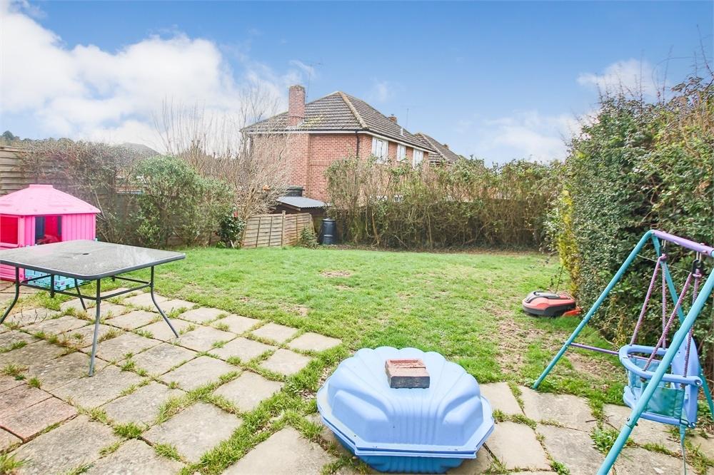 Milton Crescent, East Grinstead, West Sussex 3 bed semidetached house