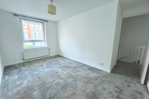 3 bedroom maisonette to rent, Bavaria Road, Upper Holloway