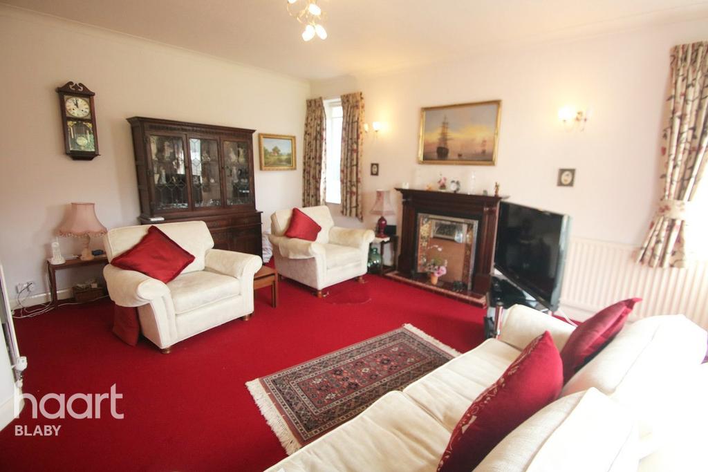 Lutterworth Road, Blaby 3 bed bungalow