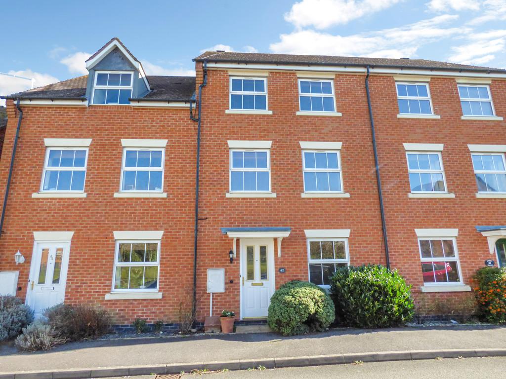 Beecham Road, ShipstononStour 4 bed townhouse £295,000