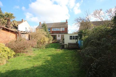 7 Abbey Close, Hullbridge, Hockley, SS5 6DL
