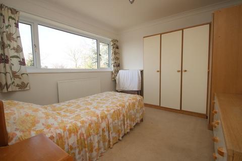 7 Abbey Close, Hullbridge, Hockley, SS5 6DL