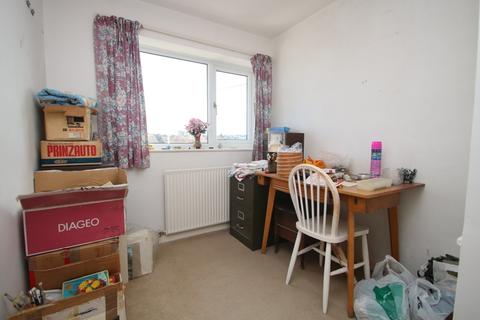 7 Abbey Close, Hullbridge, Hockley, SS5 6DL