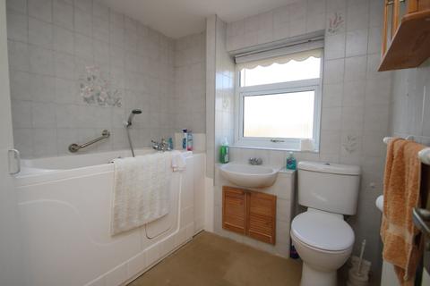 7 Abbey Close, Hullbridge, Hockley, SS5 6DL