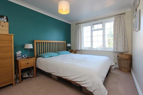 49 Diceland Road, Banstead, SM7 2ET