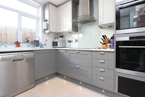 49 Diceland Road, Banstead, SM7 2ET