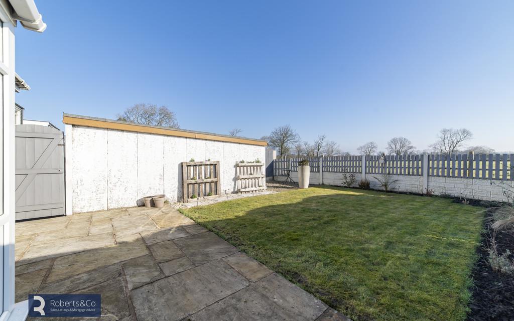 Brookdale, New Longton 4 bed semidetached house £249,000