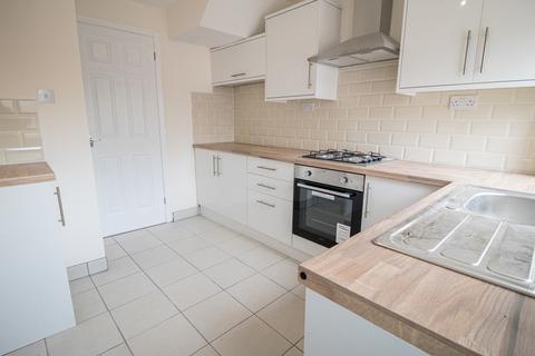 3 bedroom semi-detached house to rent, Wingate Drive, Llanishen