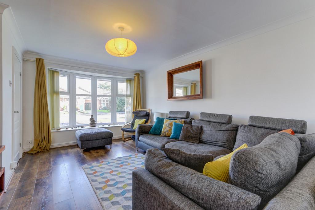 Chesworth Road, Harwood Park... 3 bed semidetached house £290,000