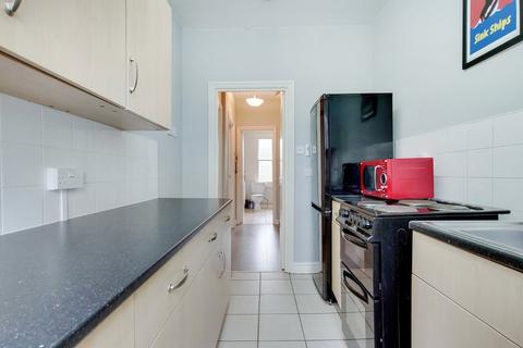 Flat B, 59 Tabley Road, London, N7 0NB