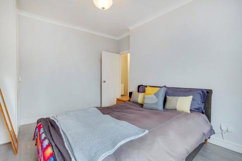 Flat B, 59 Tabley Road, London, N7 0NB