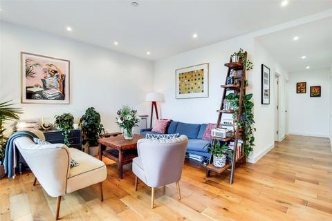 3 bedroom apartment to rent, Palmers Road, London, E2