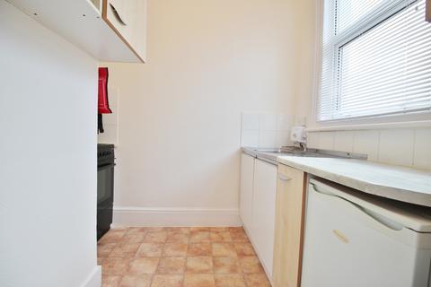 Studio to rent, Torrington Park, North Finchley N12