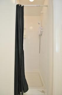 Studio to rent, Torrington Park, North Finchley N12