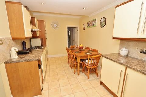 16 Heather Drive, Romford, RM1 4SP