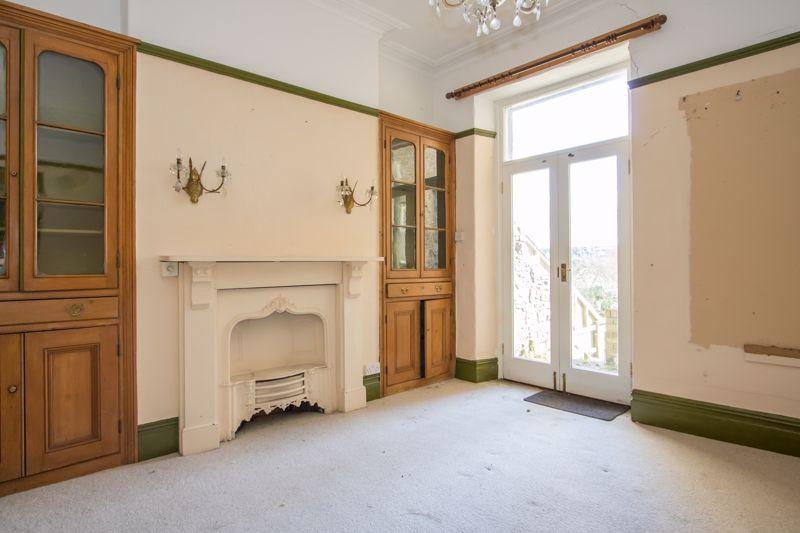 Clive Place, Penarth 4 bed terraced house £525,000