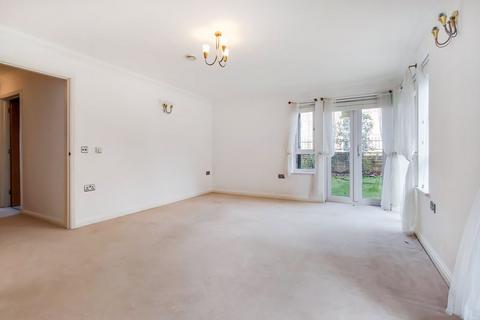 2 bedroom apartment to rent, Hamble Court, Haling Park Road, South Croydon