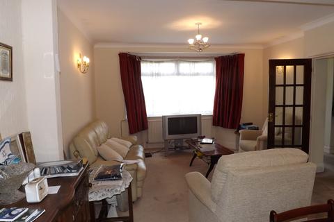 6 Windsor Avenue, Edgware, HA8 8SR