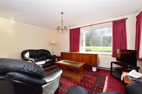 15 Churchside, Vigo, Gravesend, DA13 0SJ