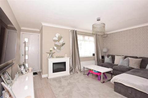 64 Henley Deane, Northfleet, Gravesend, DA11 8SX