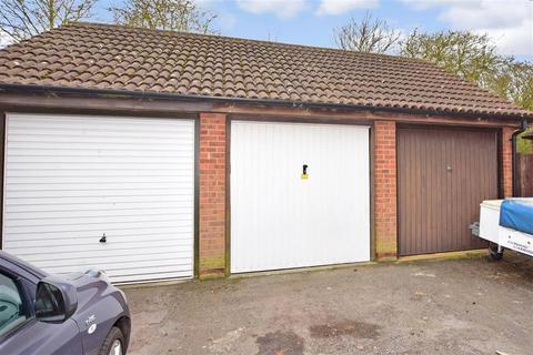 64 Henley Deane, Northfleet, Gravesend, DA11 8SX