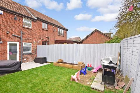 64 Henley Deane, Northfleet, Gravesend, DA11 8SX